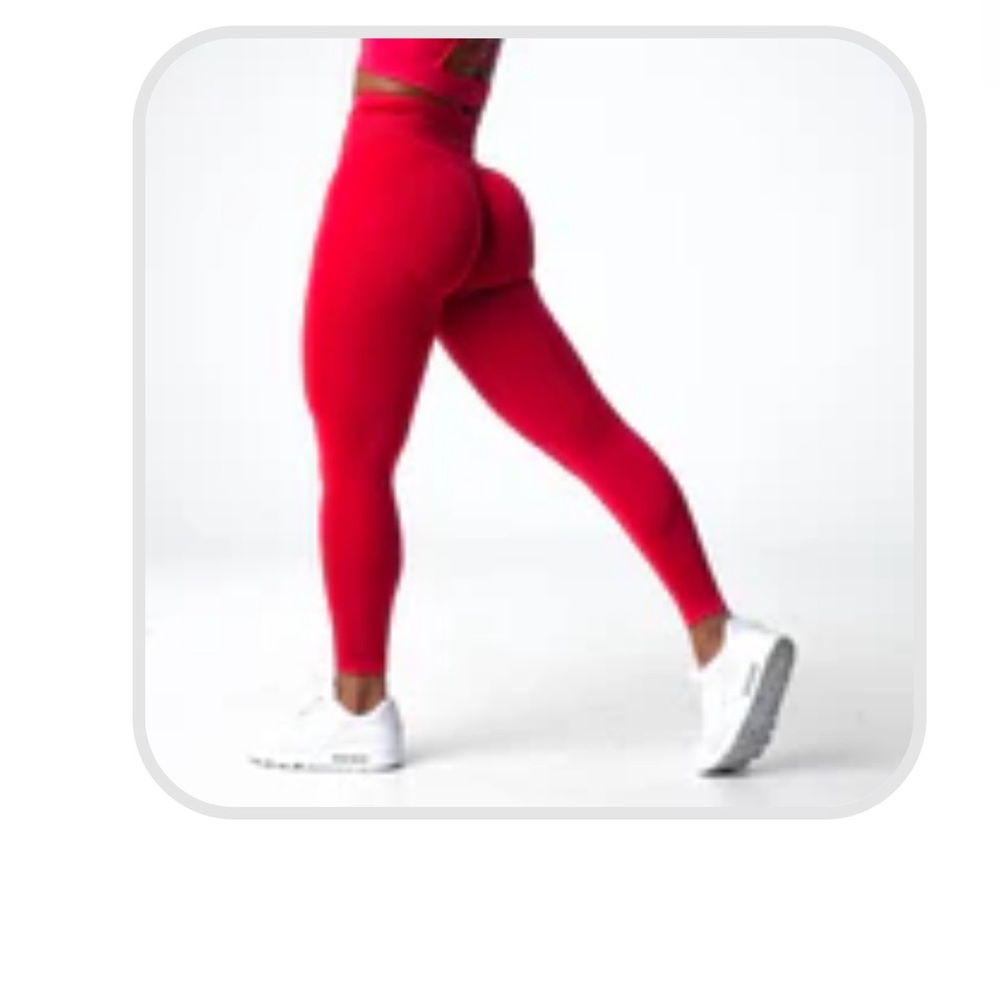 Candy Apple Contour 2.0 Seamless Leggings × 1
S